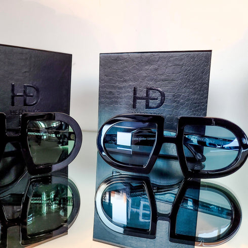 Signature Black Frame | Blue