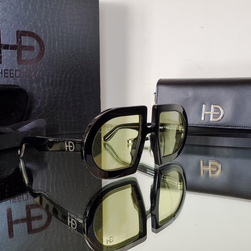 Signature Black Frame | Yellow